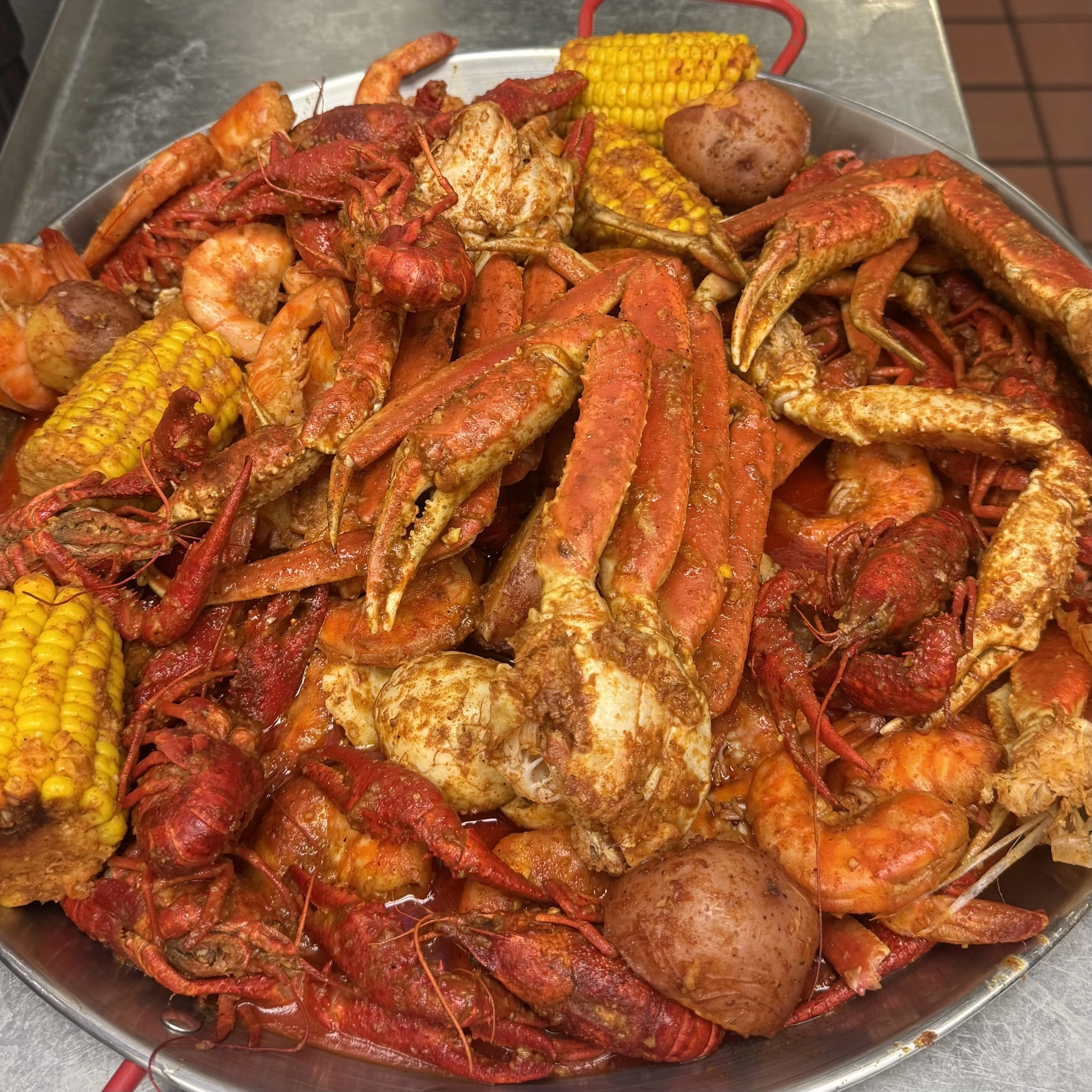 Seafood boil at Mrs. Claws